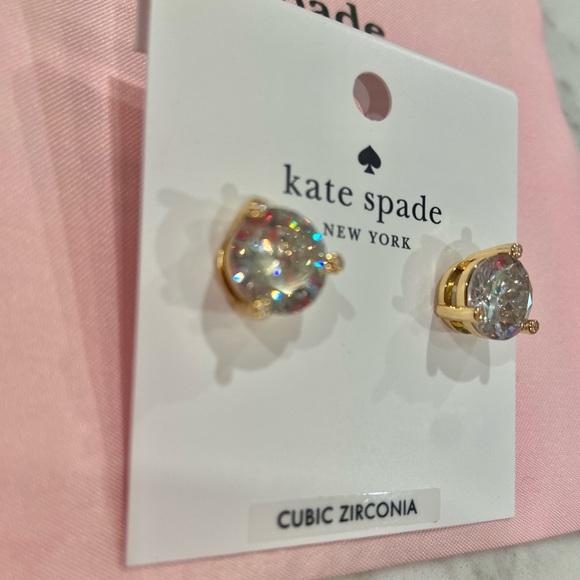 NWT! Authentic ♠️ kate spade clear crystal stud earrings - Picture 8 of 16